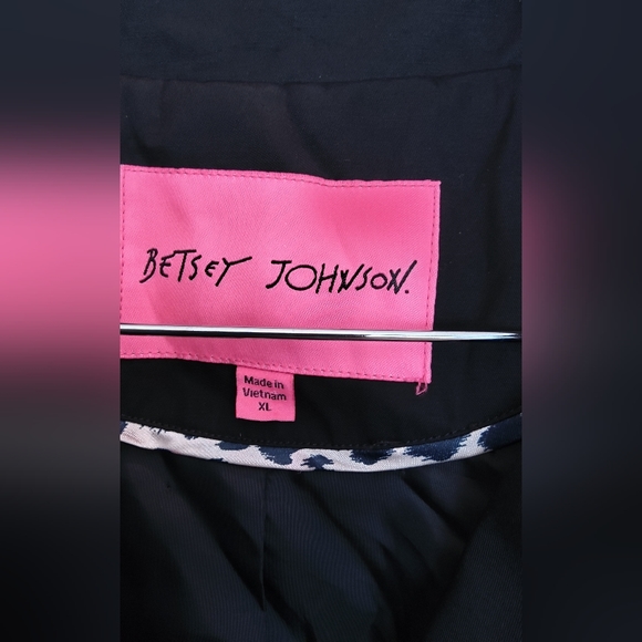Betsey Johnson Black and White Trim Coat - Picture 3 of 15